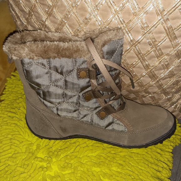 EASY SPIRIT COLUMBIA SNOW BOOTS 6.5W - Picture 8 of 10